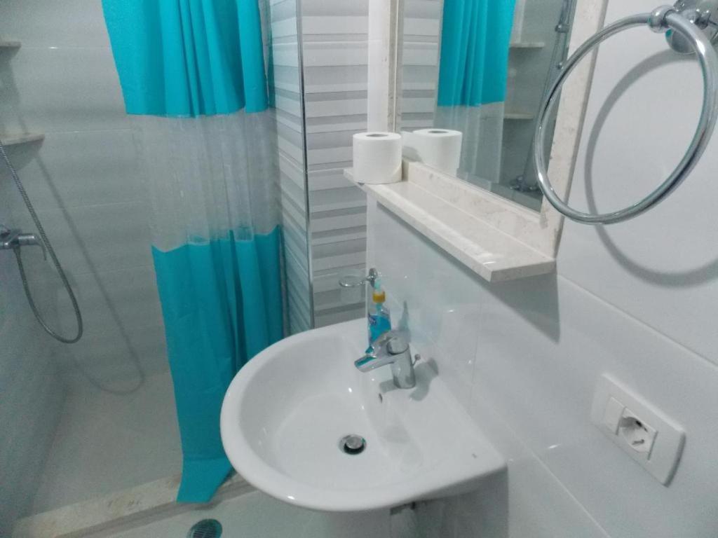 Coastline Apartments Saranda Kültér fotó